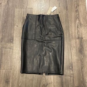Banana Republic Vegan Leather Skirt - 0 Petite